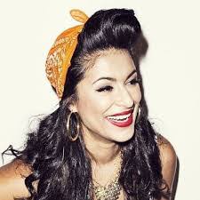 Linda Theus's Instagram, Twitter & Facebook