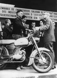 Als geschenk bekam er damals ein moped. Einwanderung In Deutschland Folgen Kosten Nutzen
