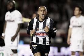 After months of speculation over where suazo would end up after his contract expired in june, suazo was finally sold for $5 . Los Cinco Mejores Goles De Humberto Suazo Con Rayados Vavel Mexico