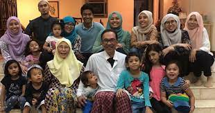 Anwar ibrahim's daughter confident of his release. All Of The Anwar Ibrahim Children