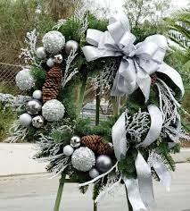 Silver Magical Christmas Wreath In Los Angeles Ca Floral Design By Dave S Flowers Christmas Decorations Wreaths Christmas Wreaths Christmas Wreaths Diy