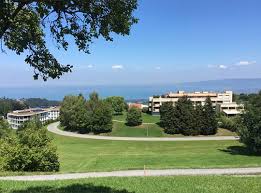 An orthopaedic clinic and an exercise centre were incorporated into hirslanden klinik im park at seestrasse 315 in zurich by the middle of 2016. Nasen Op In Der Schweiz Hirslanden Klinik Am Rosenberg Dr Hundt