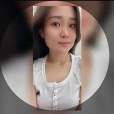 简单•生活- 1. 一粒鸡蛋加入400g的面粉。 2. 慢慢倒入150ml的水，搓成面团。 3. 加入2茶匙的油搓均匀。 4.  静置后再搓，面团就会光滑。