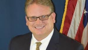 Eustis City Commissioner Bill Brett resigns