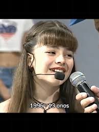 A Evolução da Sandy: Nostalgia dos Anos 90