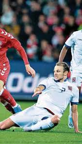 Born 14 february 1992) is a danish professional footballer who plays as an attacking midfielder for serie a club inter milan and. Pressreader