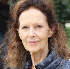 Anne Deguelle — AWARE