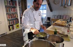 Thank you for signing up. Un Chef De Estrella Michelin En La Cocina De Tu Casa Asi Es Take A Restaurant Y Estos Son Los Restaurantes Que Se Pueden Plantar En Tu Domicilio