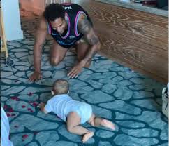 Rita pereira tem um novo projeto profissional: Video Filho De Rita Pereira Comeca A Gatinhar