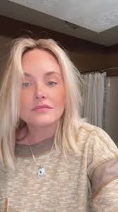 Brooke Atchley's Instagram, Twitter & Facebook