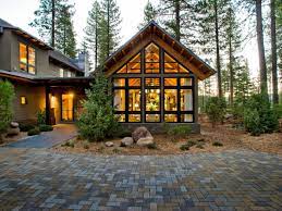 15 Mountain Modern Landscaping Ideas Modern Landscaping Mountain Modern Hgtv Dream Homes