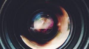 Перевод слова lens, американское и британское произношение, транскрипция, словосочетания, однокоренные слова, примеры использования. The Parts Of A Camera Lens