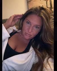 Alicia Feldmann's Instagram, Twitter & Facebook