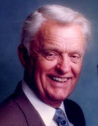 Walter Makowski's Instagram, Twitter & Facebook