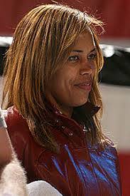 Shannon Hooper's Instagram, Twitter & Facebook