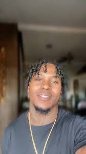 Kerry Cooper's Instagram, Twitter & Facebook