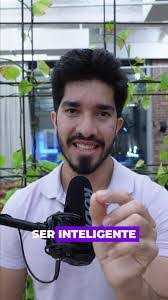 Daniela Cervoni's Instagram, Twitter & Facebook