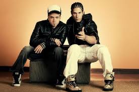 Some youtube channels earn even more than $7 per thousand video views. Chino Y Nacho Juntos Otra Vez En El Escenario De Premios Juventud 2021 Premios Juventud Univision