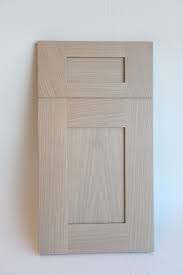 Our Meridian Door Style In Plainsawn White Oak With Our New Stain Rain White Oak Kitchen Oak Cabinets Natural Wood Kitchen Cabinets