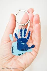 Birthday Gifts For Dad From Son Crafts Tiny Little Hands Will Melt Dad S Heart Project Nursery Diy Father S Day Gifts Father S Day Diy Diy Holiday Gifts