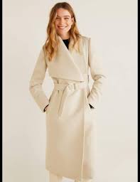 Retrouvez un large choix de manteaux femme sur la boutique en ligne galerieslafayette.com. Tendance Manteau Peignoir Top 10 Des Modeles Styles A Shopper Illico Femme Actuelle