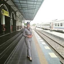 Pin Oleh Farah Rohma Di My Saves Pramugari Kereta Bepergian
