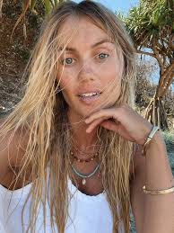 Life Of Elyse BLOG — ELYSE KNOWLES