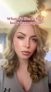 😂Tell that mf’er to be quiet #bodydysphormia #bodyimage #positiveselftalk  #quasimodo #comedy #fyp