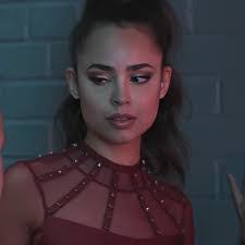 Queen Carson's Instagram, Twitter & Facebook