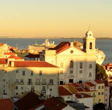 John iv (king of portugal) (неопр.). Portugal Der Winter Taucht Lissabon In Magisches Licht Welt