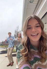 Closing Your Ear Dance Trend