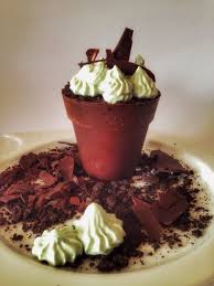 Pot En Chocolat Fait Maison Et Imitation Cactus Avec Mousse Mascarpone Parfumee A La Menthe Et Pour Imiter La Ter Chocolats Faits Maison Mousse Mascarpone Oreo