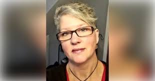 Beth Mclellan's Instagram, Twitter & Facebook