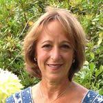 Teri Poff's Instagram, Twitter & Facebook