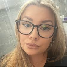 Lucia Mccabe's Instagram, Twitter & Facebook