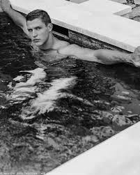 William Edge: Embracing a Fearless Journey of Finance, Fitness, and Passion  - yummyzine.com