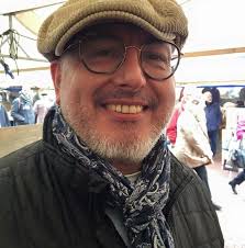 The Giro d'Italia paused for a moment of reflection to pay tribute to  Daisy, the wife of Robert Gesink, who sadly passed away. The cycling world  is with you and your family,