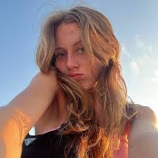 Molly Cotter's Instagram, Twitter & Facebook