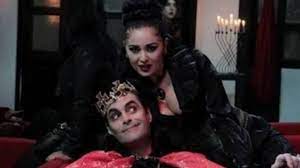 Después del éxito de grachi y la nueva serie 11 11 en mi cuadra nada cuadra, nickelodeon latinoamérica presenta su nueva serie juvenil chica vampiro. Chica Vampiro Dracula Y Maria Love Youtube