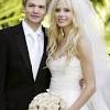 Welcome to the avril lavigne wiki, fandom community dedicated to canadian singer, avril lavigne. 1