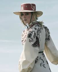 Stas Komarovski Eyes Jennifer Lawrence In More Dior Resort 2018 Western  Woman Looks — Anne of Carversville