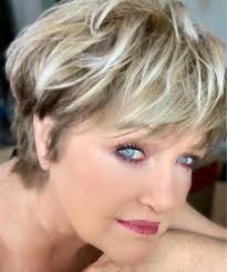 Younique LQQK BY DIANE Gresham