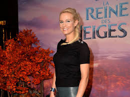 Parmi les prétendantes de cette sélection féminine, on retrouve votre animatrice du meilleur des réveils : Elodie Gossuin Publie Une Adorable Photo De Son Mari Deguise En Miss Et Maquille Par Leur Fille Femme Actuelle Le Mag