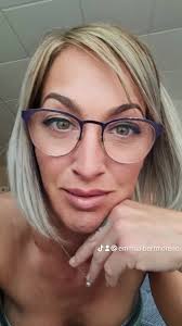 Vídeos de Emma Albert Moreno (@emmaalbertmoreno) con «Clavaito