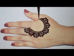 It is being cherished by all age bunch young ladies and women. Simple Mehndi Designs For Hands Easy Gol Tikki Mehendi Design New Arabic Mehndi For Back New Mehndi Designs Stylish Mehndi Designs Mehandi Design For Hand