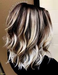 Das sind die looks, die jetzt alle wollen! 25 Haarfarben Trends 2020 Frauen Damen Jetlac 2020 Mode Haar Der Haarfar Damen D Braune Haare Blonde Highlights Trend Haarfarben Haarfarben