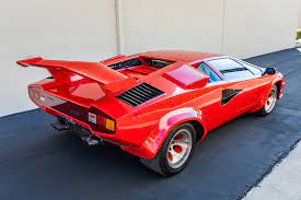 In 1971 just a concept countach lp500 was shown. 1982 Lamborghini Countach Lp400 S Is The Epitome Of What Supercars Are All About Carscoops