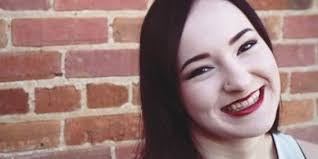 Victoria Simmons's Instagram, Twitter & Facebook