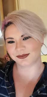 Rocking the messy hair today!