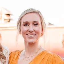 Kerry Hazelwood's Instagram, Twitter & Facebook